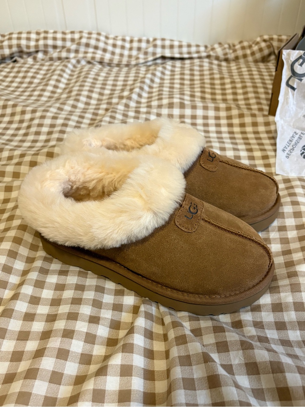 UGG Chestnut Brown Tazzette